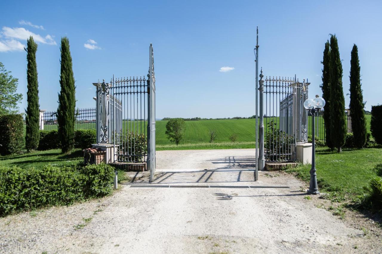 Podere San Giuseppe Кастильоне-дель-Лаго Экстерьер фото